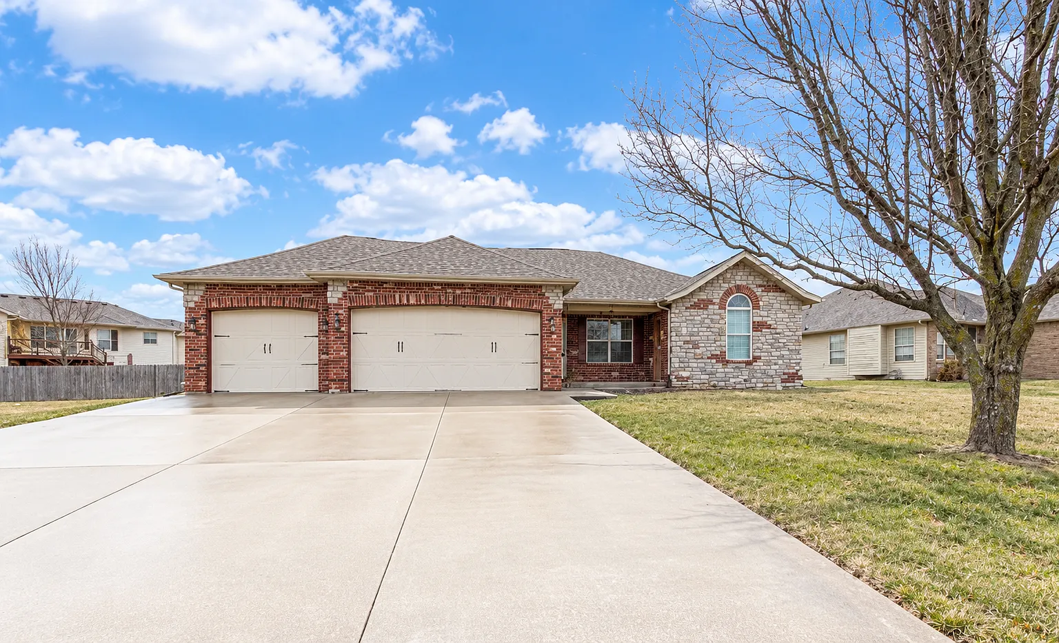 4 bed, 1335 sqft, $1,800 — Photo 1