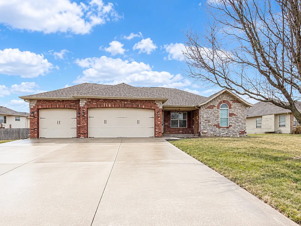 5704 S Vicksburg Battle Ct