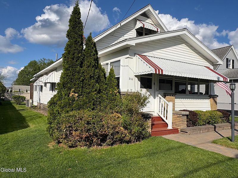 4th image of 310 Princetown Road