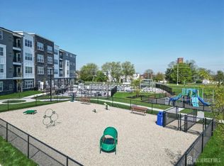 1206 Bodak Dr, Sayreville, NJ 08872