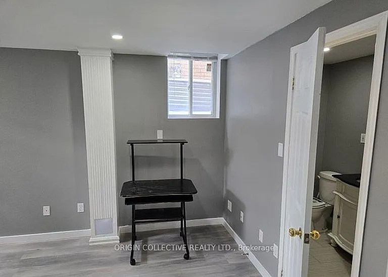 5 Hearthstone Cres — Photo 6
