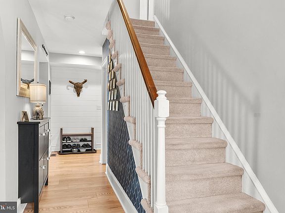 5th image of 1025 Belfield Ave
