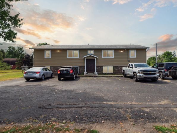 2445 S Isabella Rd #A