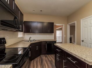 9205 Rotherham Ln, Charlotte, NC 28216