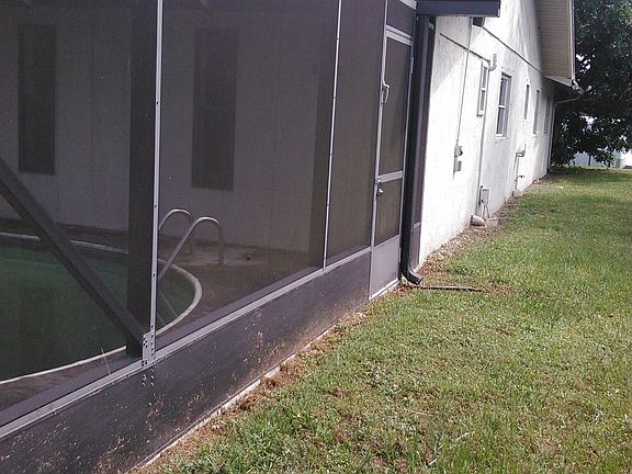 3rd image of 485 SE Thornhill Drive