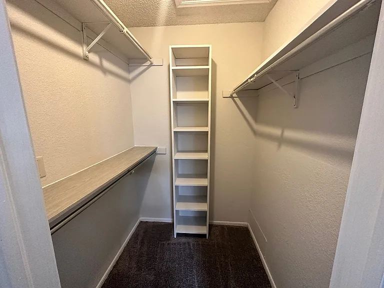 Lincoln Park Apartments — Photo 44