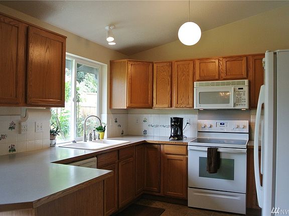 4th image of 3631 22nd Ave SE
