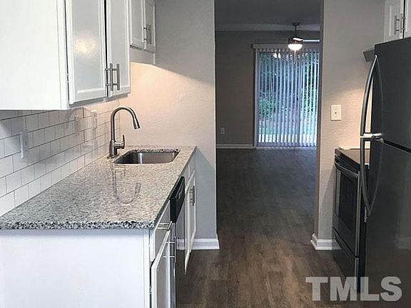 3rd image of 3450 Balfour W