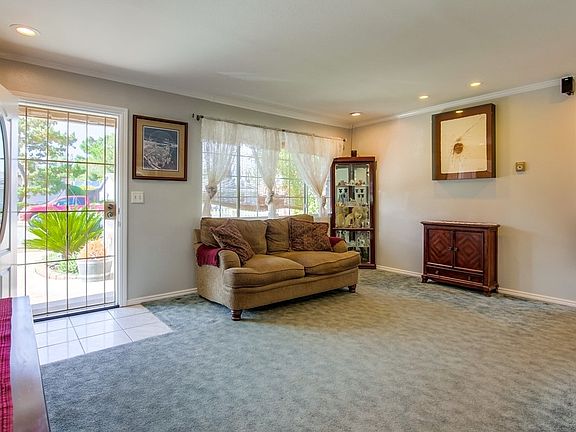 4th image of 8609 Matterhorn Dr