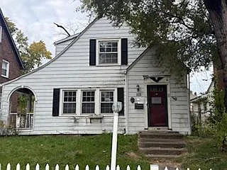 306 Elizabeth St photo 1
