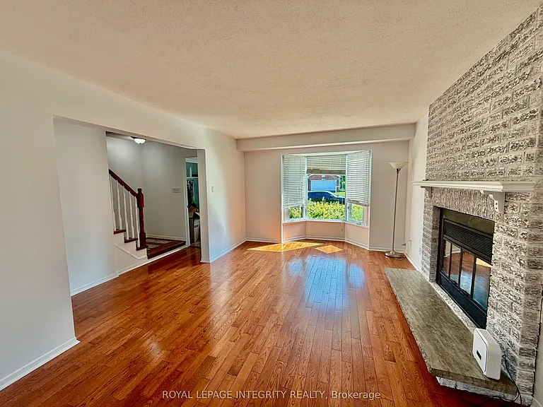 1039 Karsh Dr — Photo 12