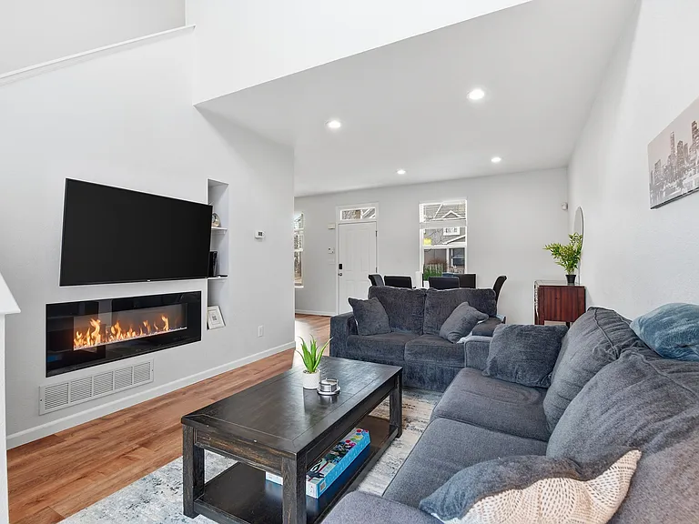 1706 Lake Shore Pl — Photo 11