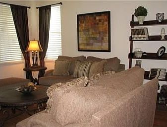 4th image of 29371 Henderson Ln