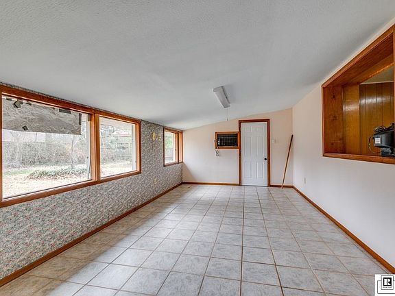 5th image of 748 Bayou Shores Dr