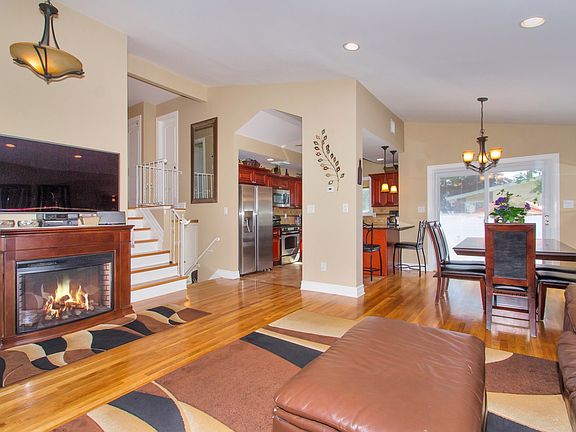 2nd image of 235 W 19th St