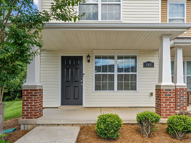365 Sam Houston Cir — Photo 4