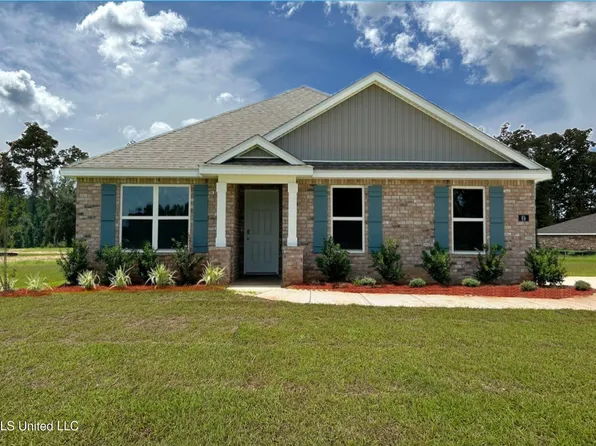 64 Monarch Dr, Lucedale, MS 39452