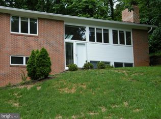 6313 Walhonding Rd, Bethesda, MD 20816