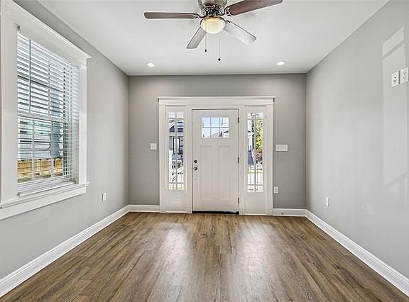 3rd image of 4133 Clara St