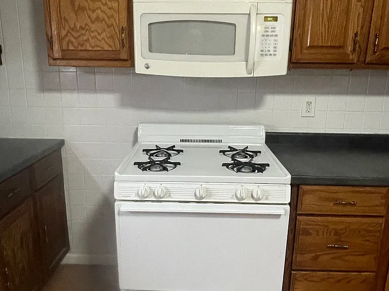 1134 Laredo Ave — Photo 13