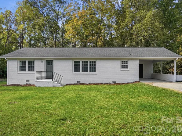 1580 Pinewood Ave, Lancaster, SC 29720