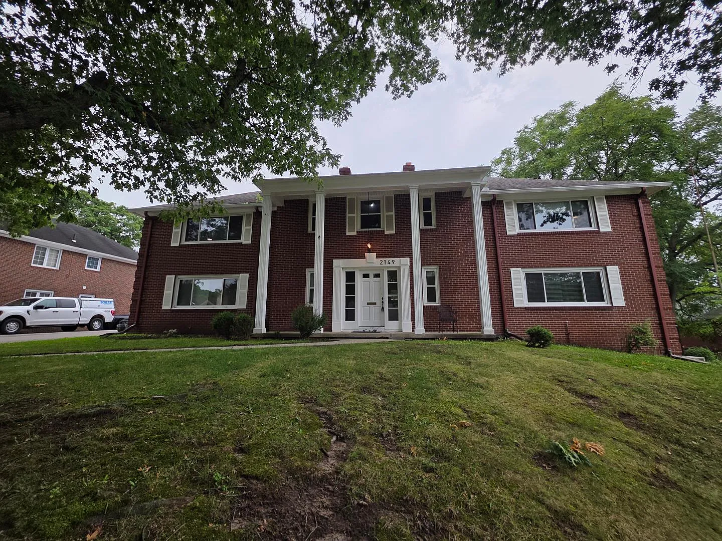 2 bed, 2.0 bath, 1483 sqft, $1,695 — Photo 2