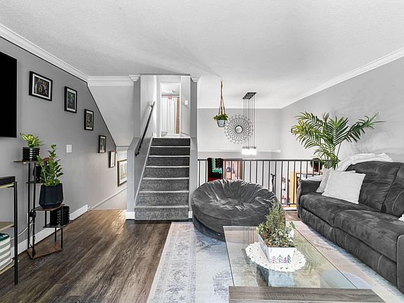 4th image of 33293 Bourquin Cres #29