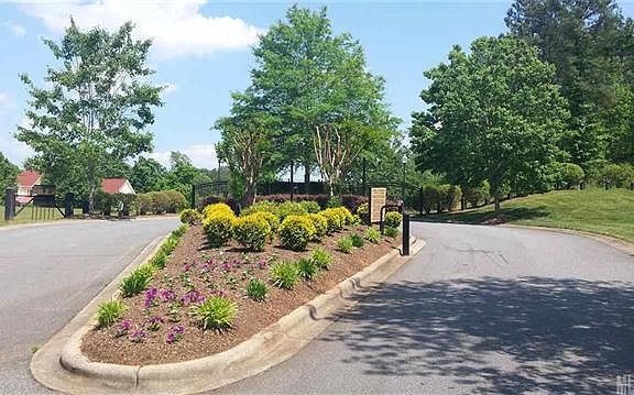 5th image of 209 Riverwalk Dr