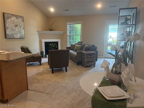 5th image of 424 Harbor Ridge Ln
