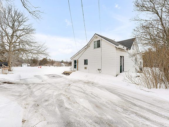 2nd image of 206 Main St