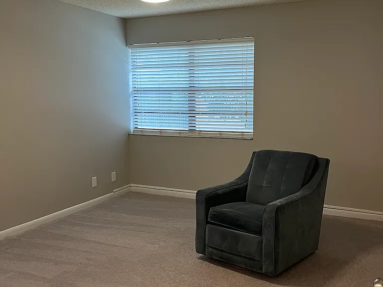 1033 Banks Rd #203 — Photo 8