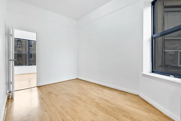 Rented by Brownstone Property Group | media 20