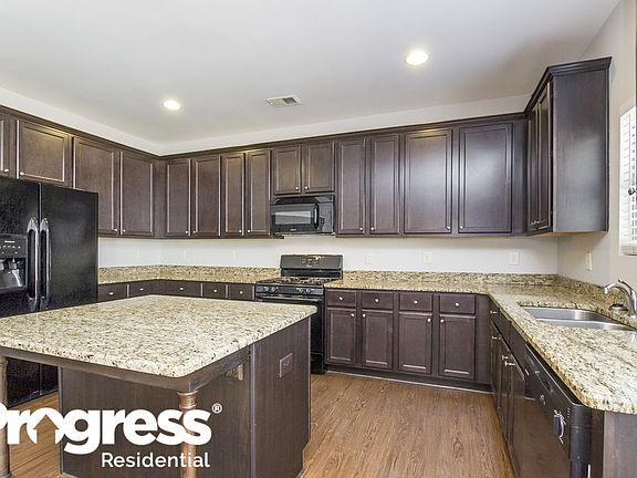 5th image of 2117 Juniper Ives Ct