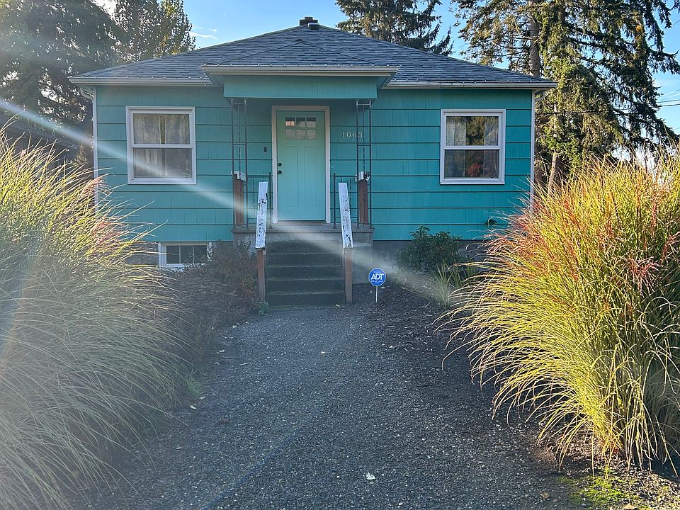 1st image of 1003 Lybarger St SE