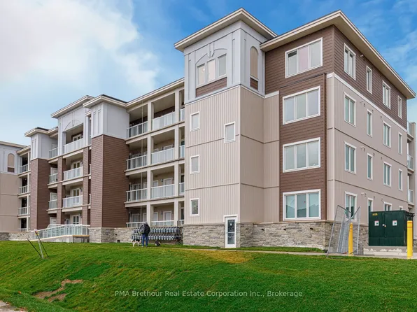 17 Spooner Cres #202, Collingwood, ON L9Y 1T3