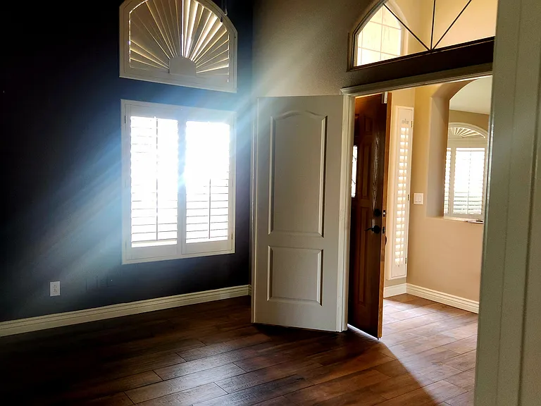 9657 W Potter Dr — Photo 10