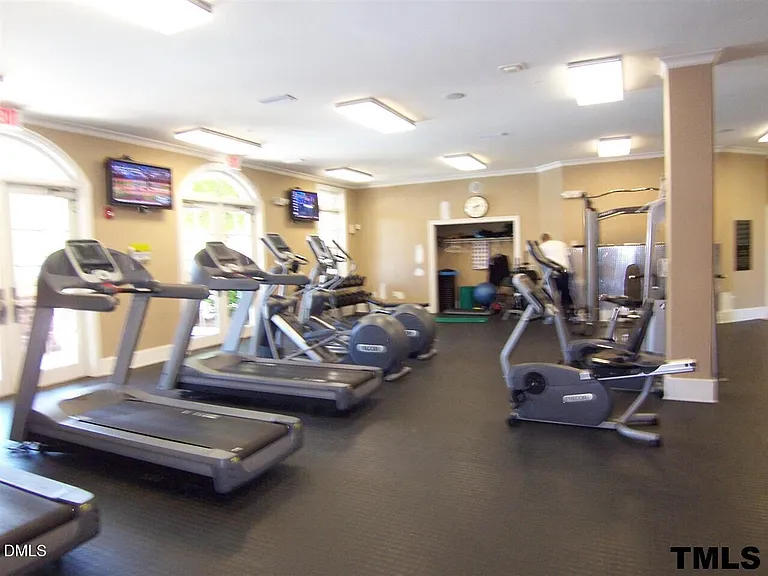 4001 Jockey Club Cir — Photo 19