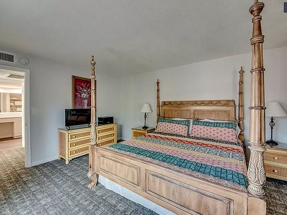 4th image of 5241 Cedarbend Dr APT 4