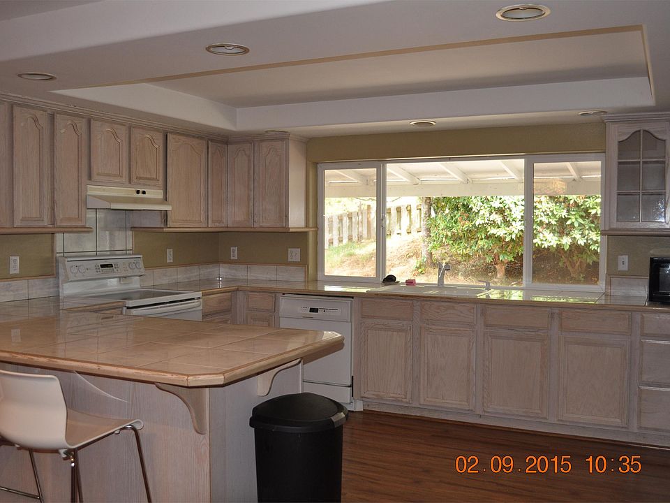2nd image of 55 Clover St