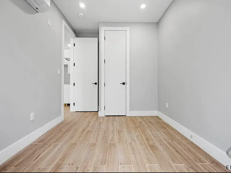 809 Midwood St #3C — Photo 7