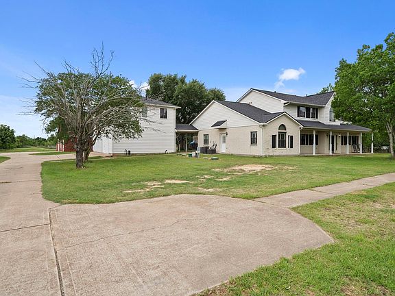 2nd image of 26435 Clay Rd