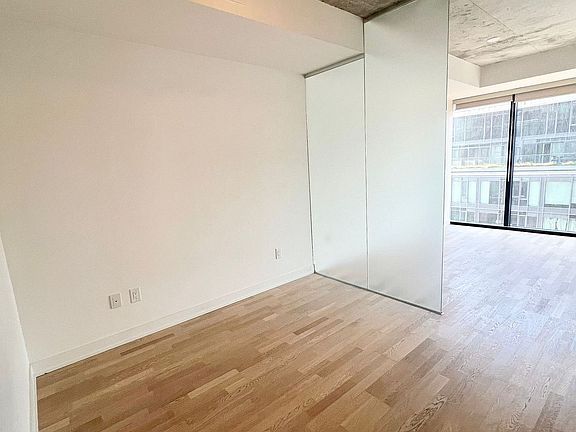 5th image of 629 King St W #623