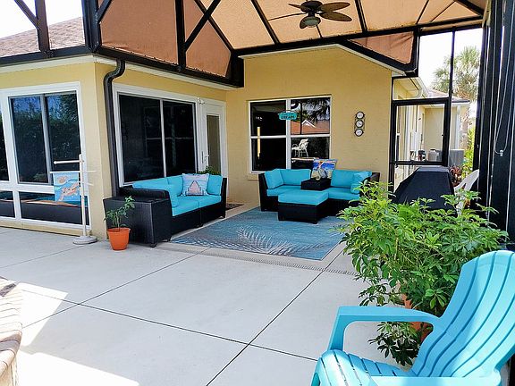 Covered lounge area