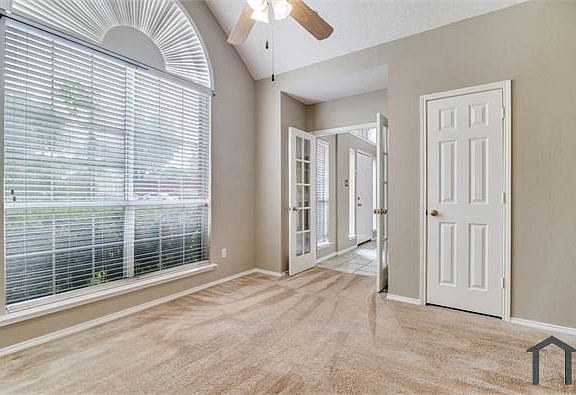 5th image of 1806 Pendleton Rd