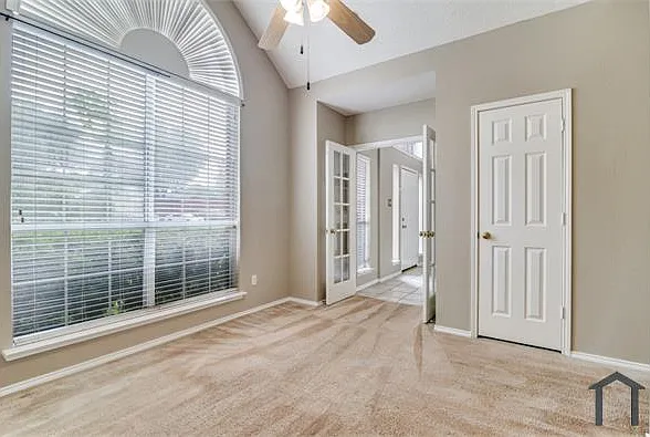 1806 Pendleton Rd — Photo 5