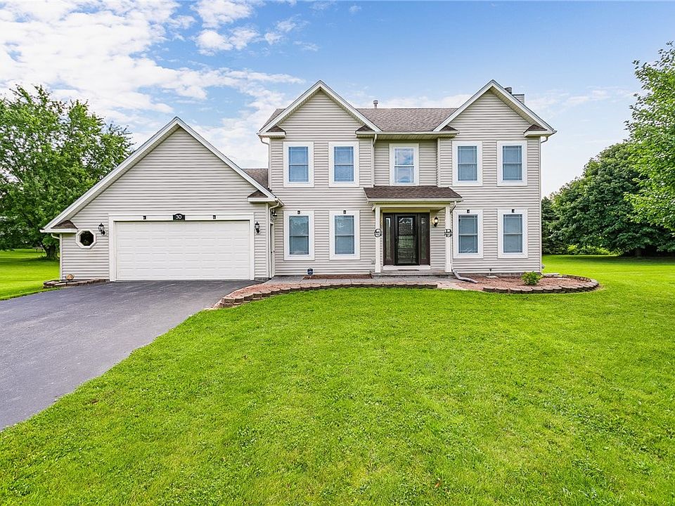 1st image of 30 Windelin Dr