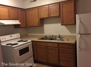 306 6th Ave APT 4, Coralville, IA 52241