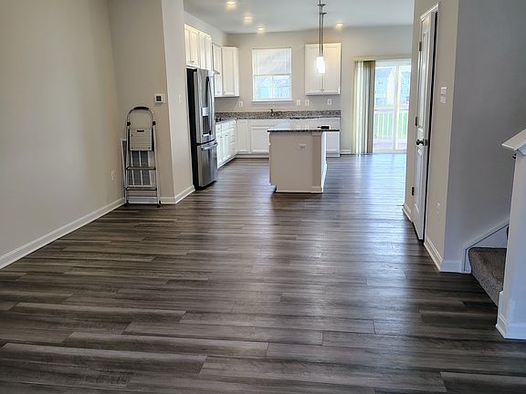 living room/kitchen