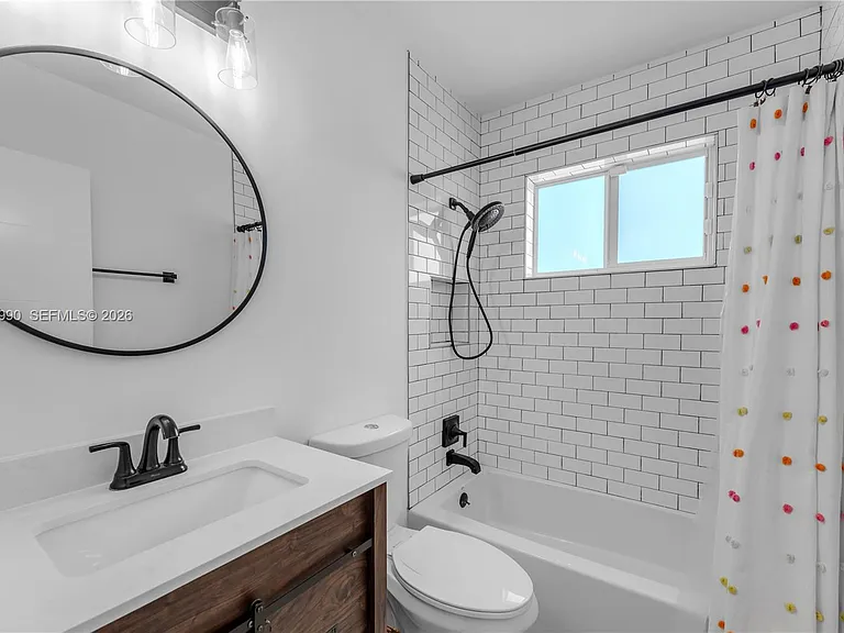 2031 SW 66th Ave — Photo 13