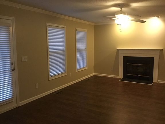 3rd image of 6413 Ivystone Dr